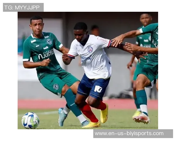 足球场上最快的奔跑者揭秘速度与技巧的完美结合